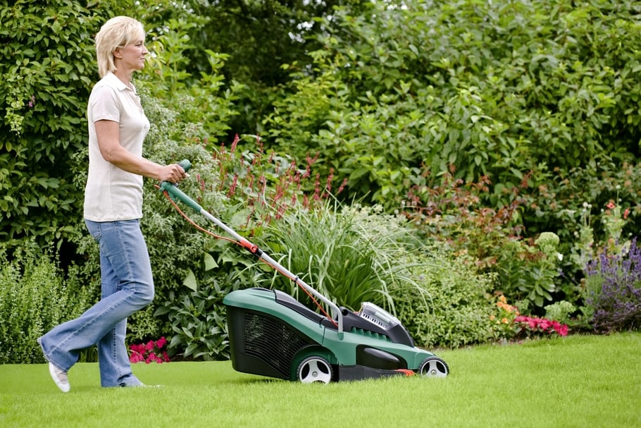 Comment choisir une tondeuse à gazon électrique ?